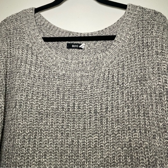 Cozy Gray Heather Oversized Sweater Size L - Picture 3 of 12